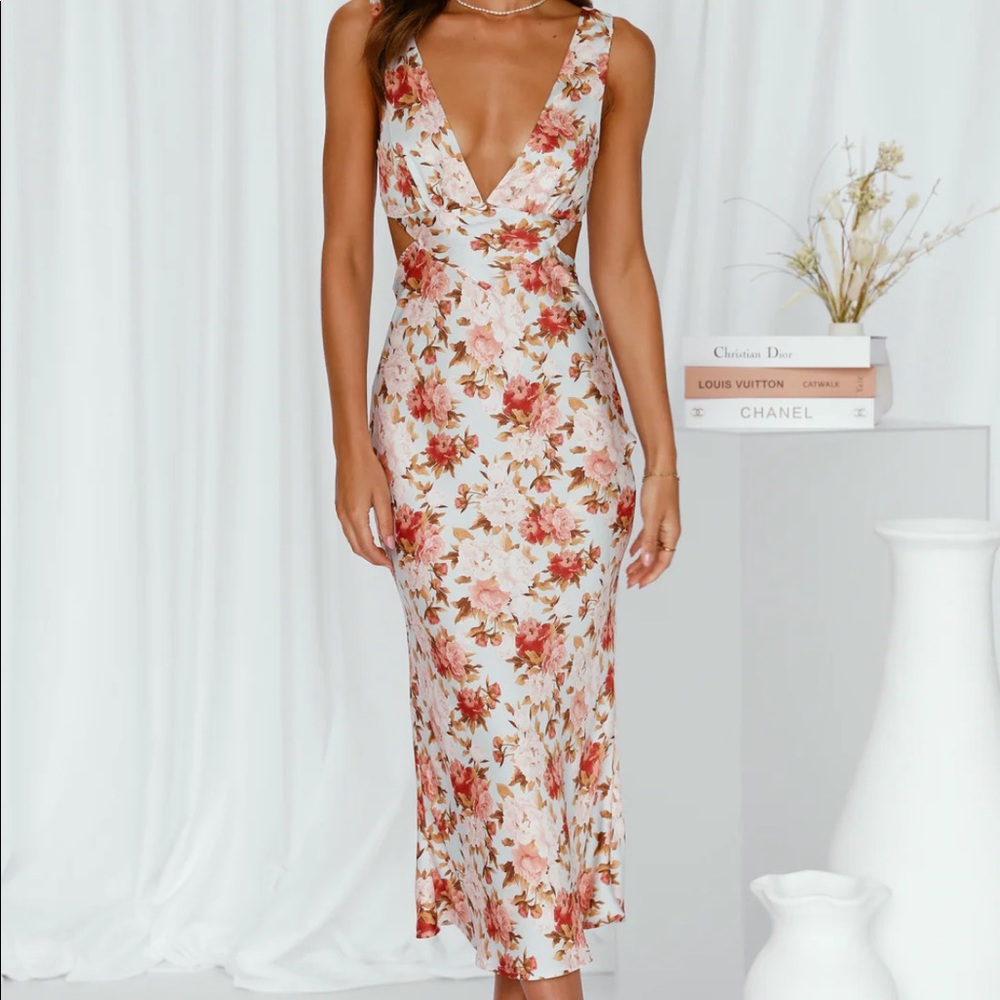 Hello Molly Floral Dress 🌸💐